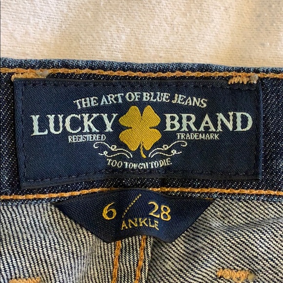 LUCKY BRAND JEANS— MEDIUM WASH STRAIGHT LEG - Picture 3 of 4